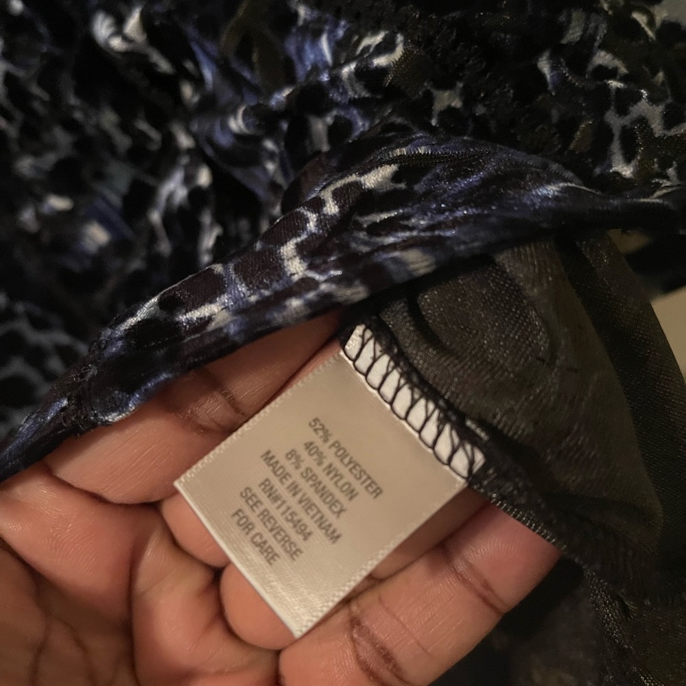 Dressbarn Plus Size Womens blue/black/sheer top size 1X pre-owned - Picture 8 of 13